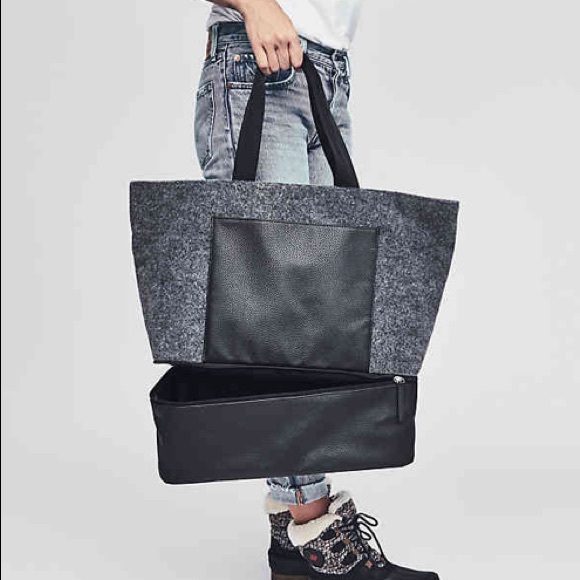 Weekender Bag w/ Separate Shoe Compartment
NEW,TRAVEL,LUGGAGE - Picture 2 of 8